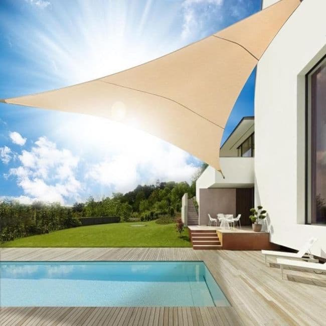 Umbrar de gradina triunghiular, impermeabil, culoare Bej, dimensiune 4 x 4 x 4 m — imagine 1