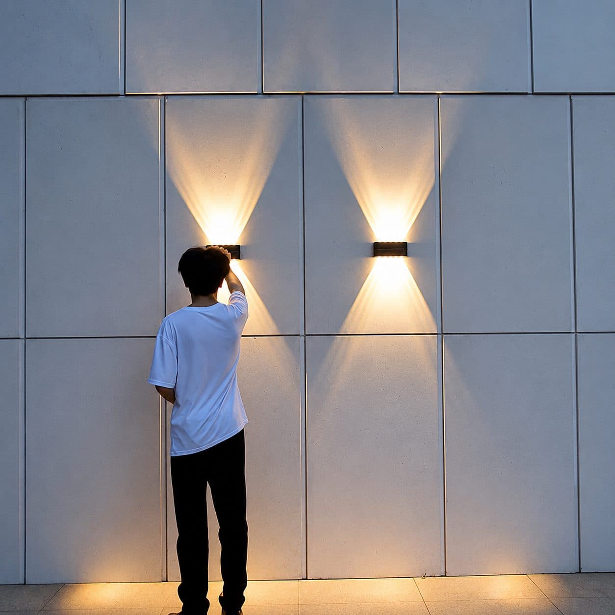 Lampa solara de perete Flippy 8+4 LED Lumina Calda Negru — imagine 1