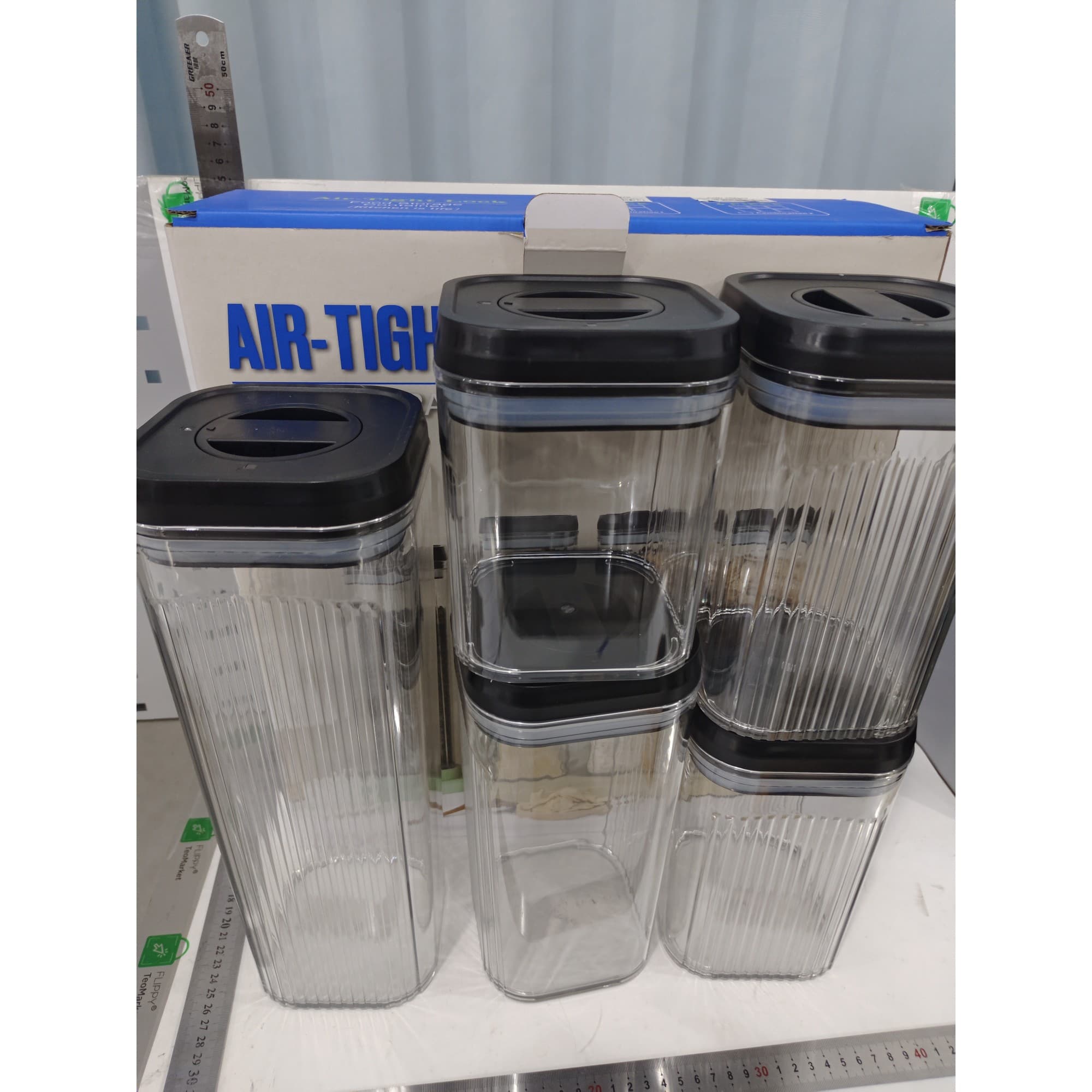 Set cutii depozitare alimente Flippy, 5 piese, transparente cu capac negru — imagine 2